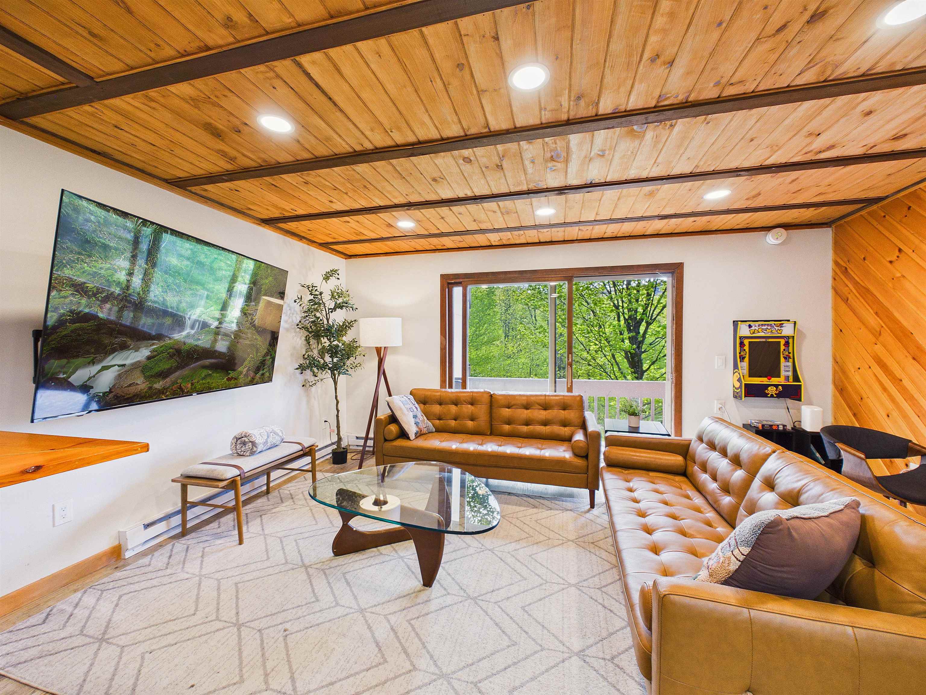 774 East Mountain Road, Unit E6 Killington, VT 05751 - Photo 6 of 46