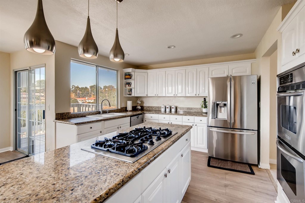 1047 North Orange Avenue Fallbrook, CA 92028 - Photo 12 of 35