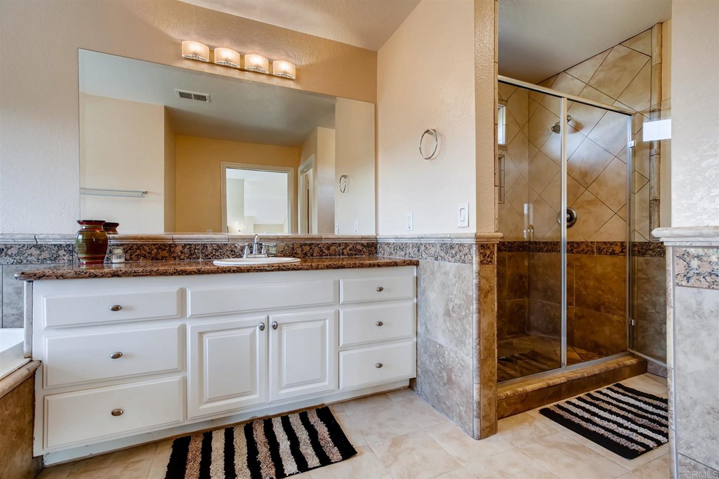 1047 North Orange Avenue Fallbrook, CA 92028 - Photo 18 of 35