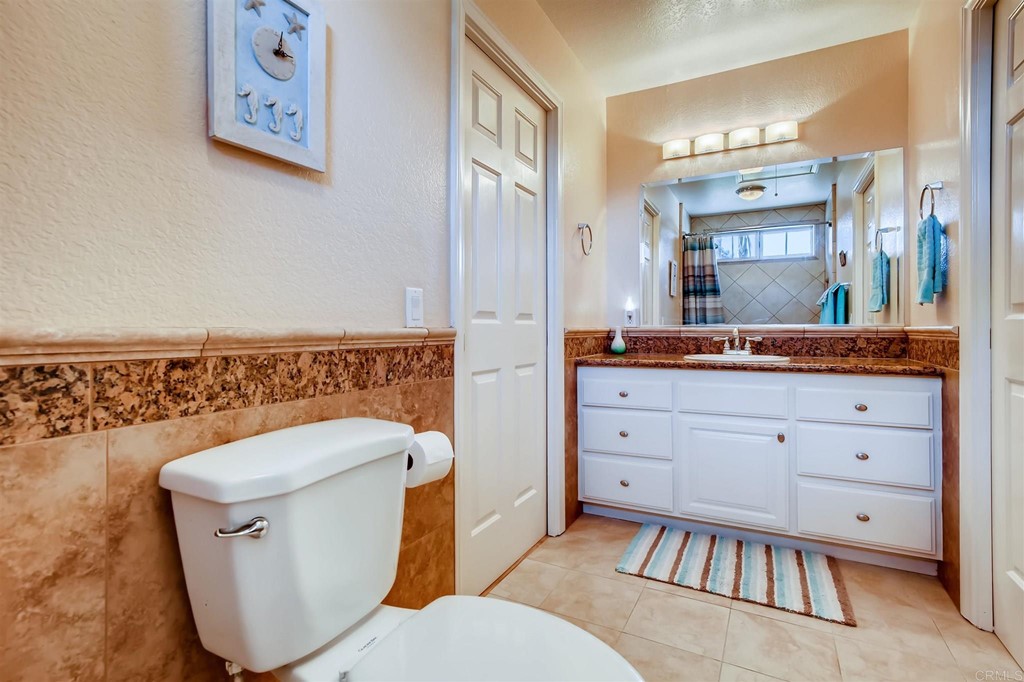 1047 North Orange Avenue Fallbrook, CA 92028 - Photo 25 of 35