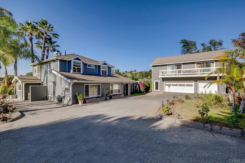 1047 North Orange Avenue Fallbrook, CA 92028 - Photo 4 of 35