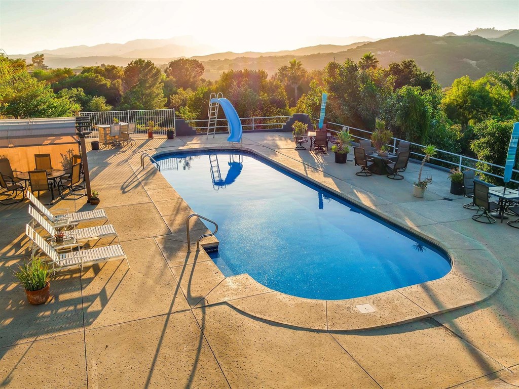 1047 North Orange Avenue Fallbrook, CA 92028 - Photo 33 of 35