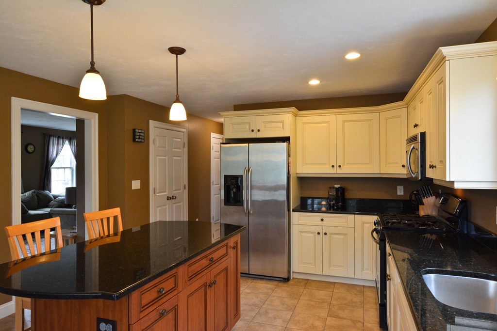 25 Bog View Road Plymouth, MA 02360 - Photo 8 of 26 Gallery Image 8