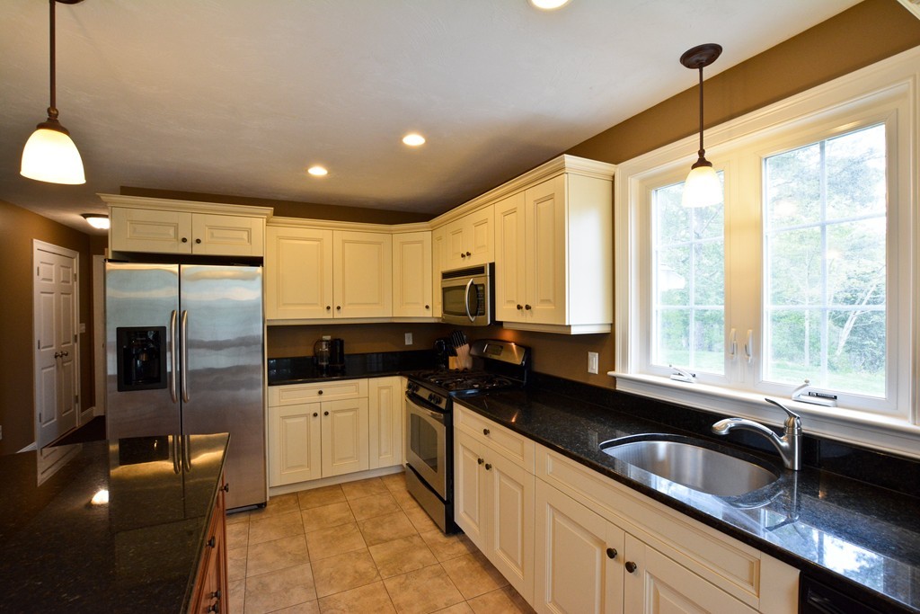 25 Bog View Road Plymouth, MA 02360 - Photo 9 of 26 Gallery Image 9