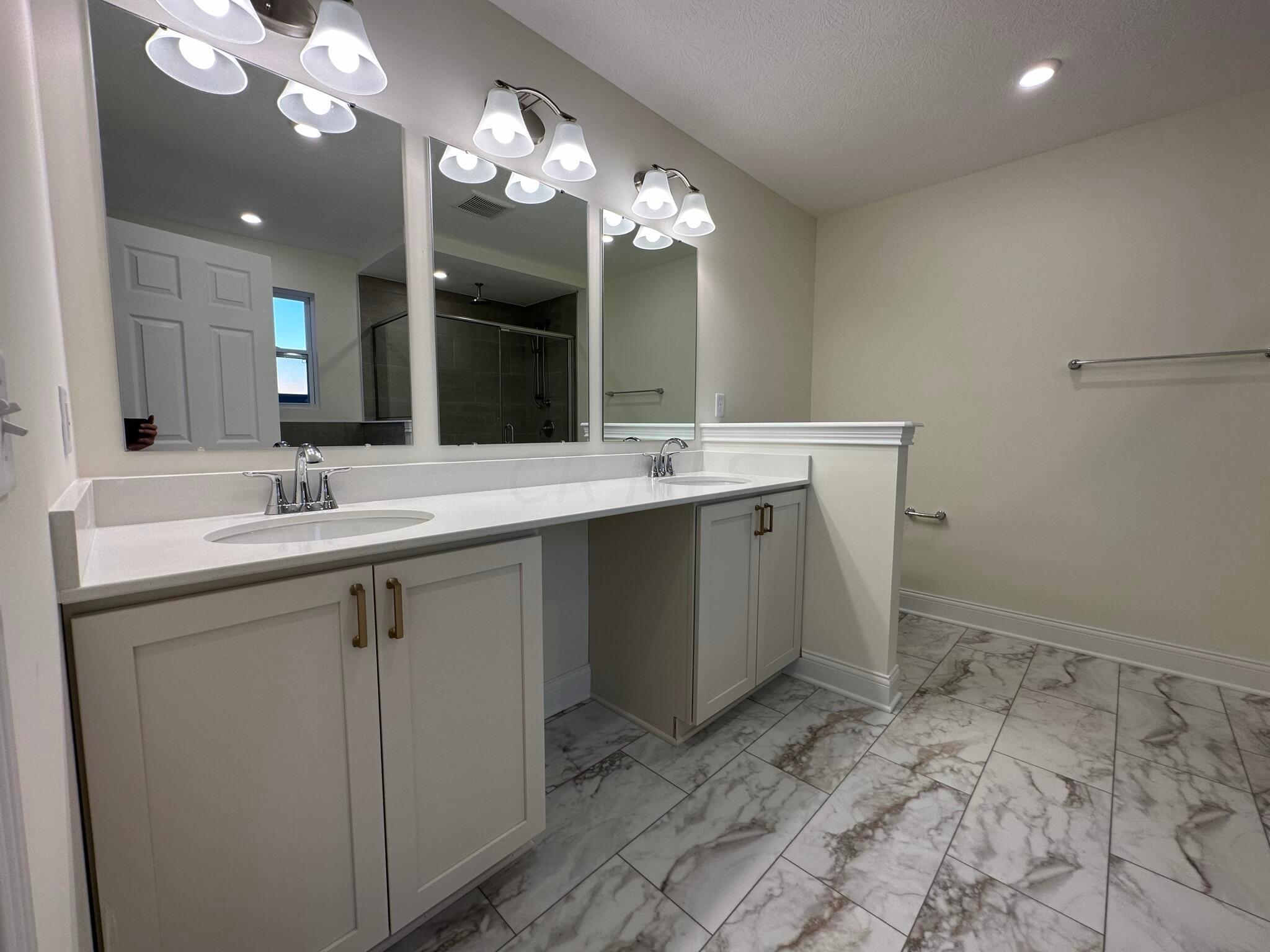 511 Conley Drive Commercial Point, OH 43116 - Photo 21 of 38 IMG_0393