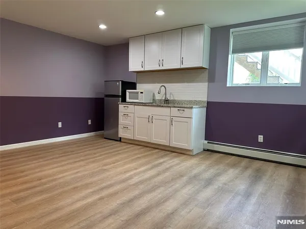 $1,350 | 15 East Ruby Avenue, Unit B, Palisades Park, NJ 07650