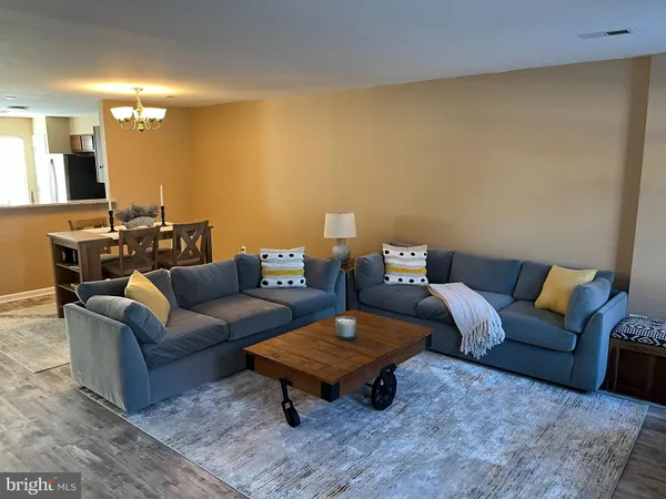 $2,450 | 222 South Street, Pottstown, PA 19464