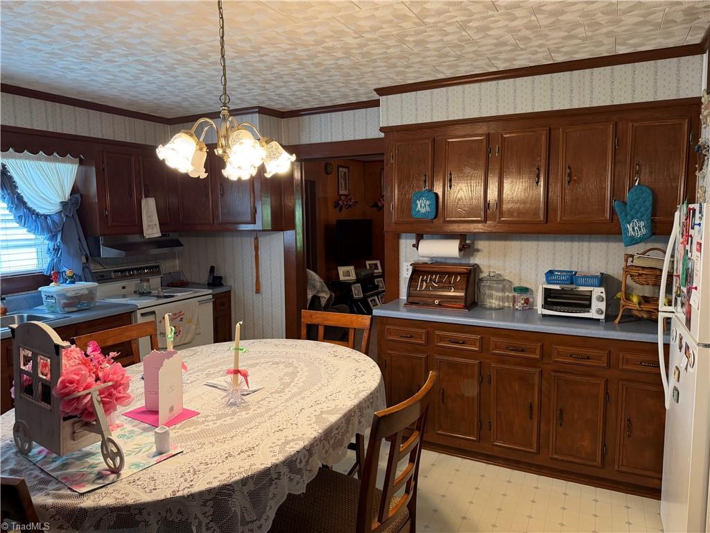 375 Sisk Mill Loop Madison, NC 27025 - Photo 5 of 18