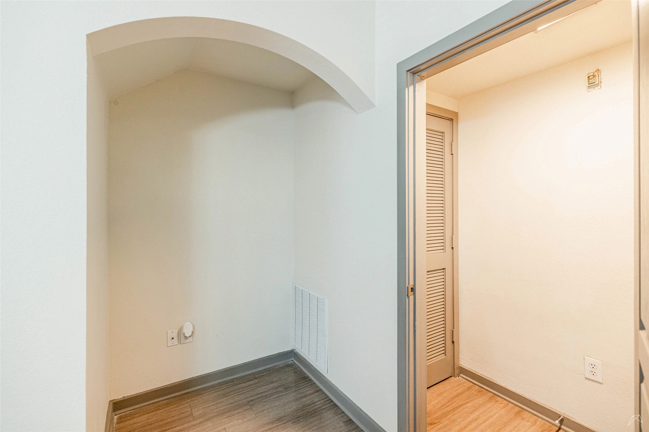 8515 Interstate 35, Unit 3111 Austin, TX 78744 - Photo 12 of 20 Move in by January 30th and enjoy 8 weeks FREE rent! Restrictions may apply — contact our leasing office for details.