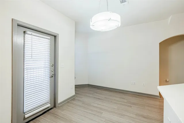 $1,239 | 8515 Interstate 35, Unit 3111, Austin, TX 78744