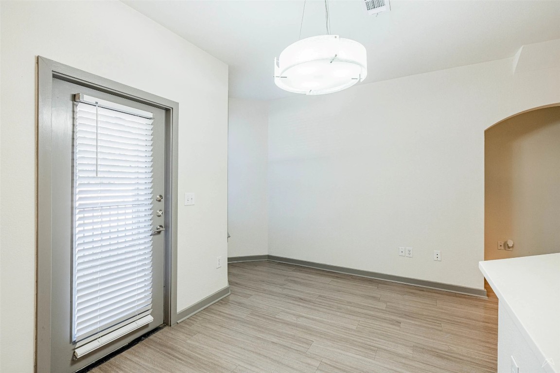 8515 Interstate 35, Unit 3111 Austin, TX 78744 - Photo 15 of 20 Move in by January 30th and enjoy 8 weeks FREE rent! Restrictions may apply — contact our leasing office for details.