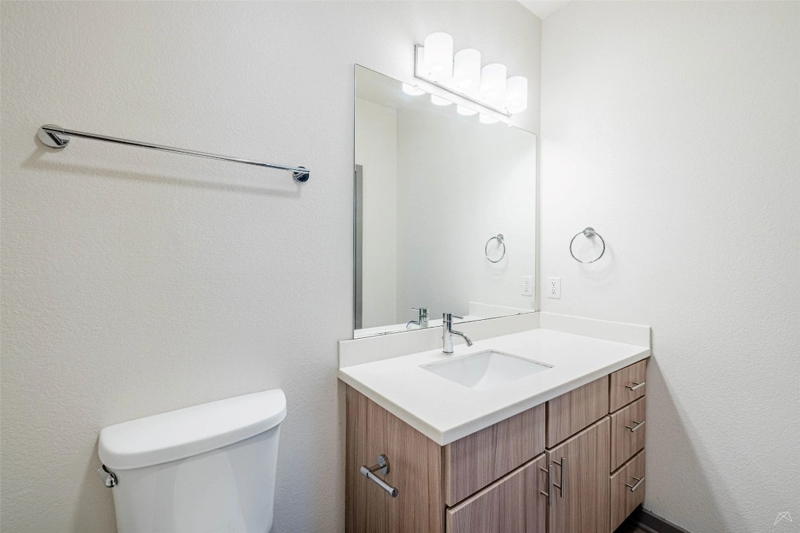 8515 Interstate 35, Unit 3111 Austin, TX 78744 - Photo 4 of 20 Move in by January 30th and enjoy 8 weeks FREE rent! Restrictions may apply — contact our leasing office for details.