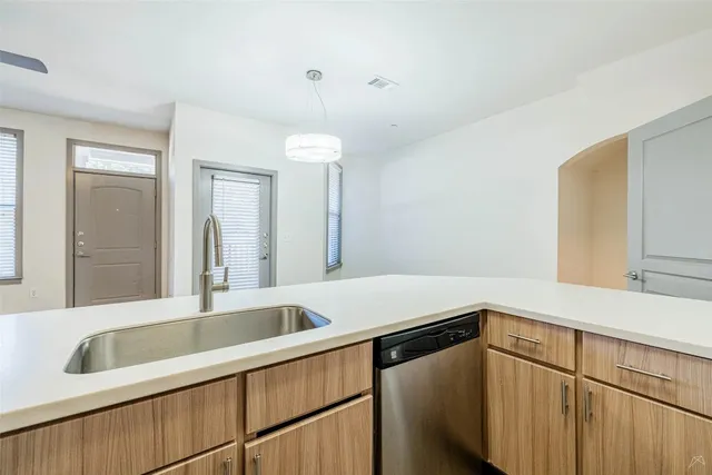 $1,239 | 8515 Interstate 35, Unit 3111, Austin, TX 78744