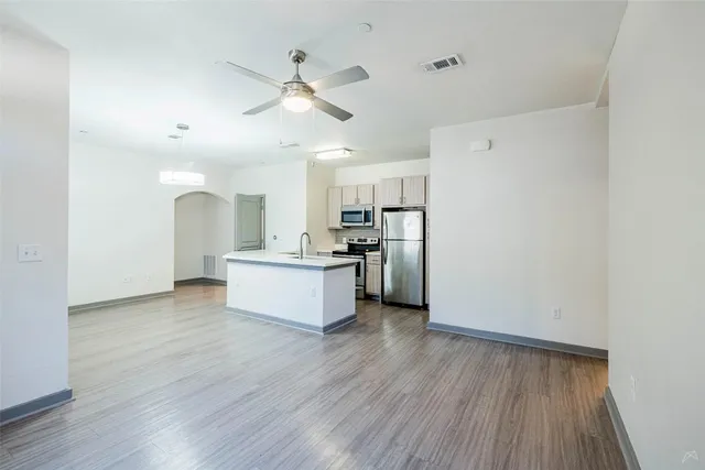 $1,239 | 8515 Interstate 35, Unit 3111, Austin, TX 78744