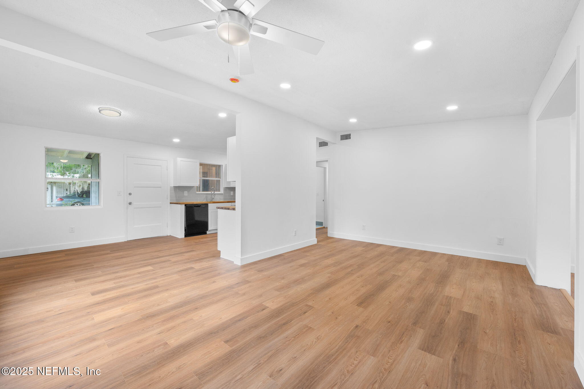 6903 Clovis Road Jacksonville, FL 32205 - Photo 9 of 24 beyc694982b87f4c5