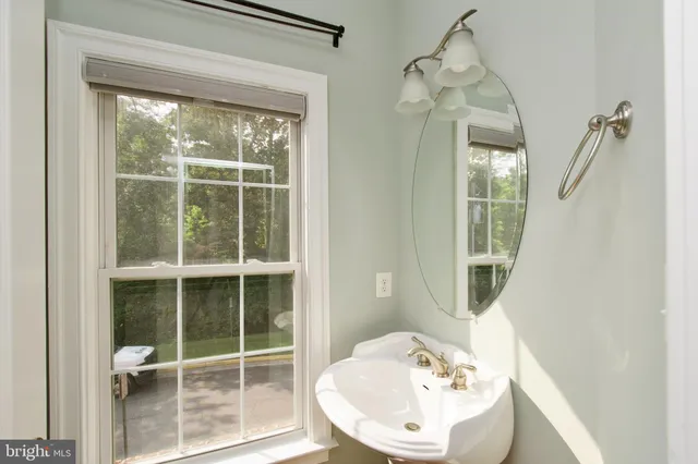 $4,000 | 6411 Velliety Lane, Springfield, VA 22152