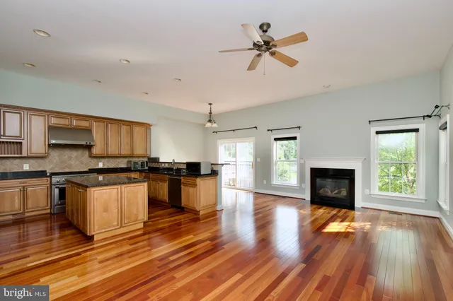 $4,000 | 6411 Velliety Lane, Springfield, VA 22152