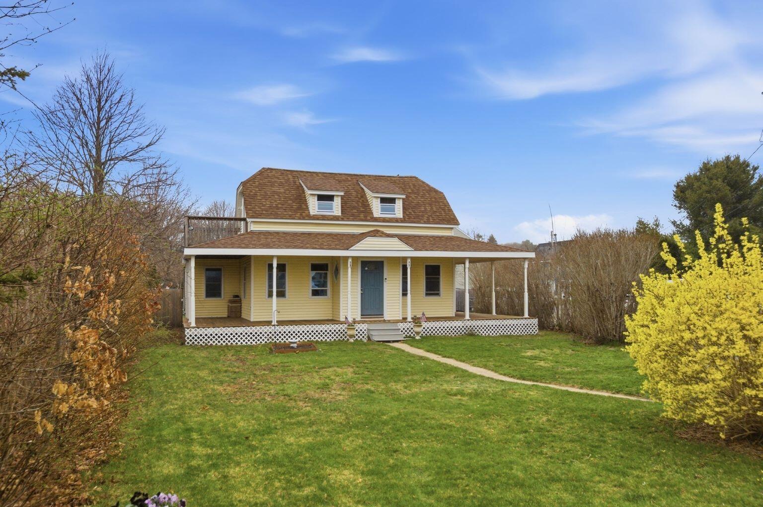 13 Harrison Avenue Buzzards Bay, MA 02532 - Photo 2 of 31 2