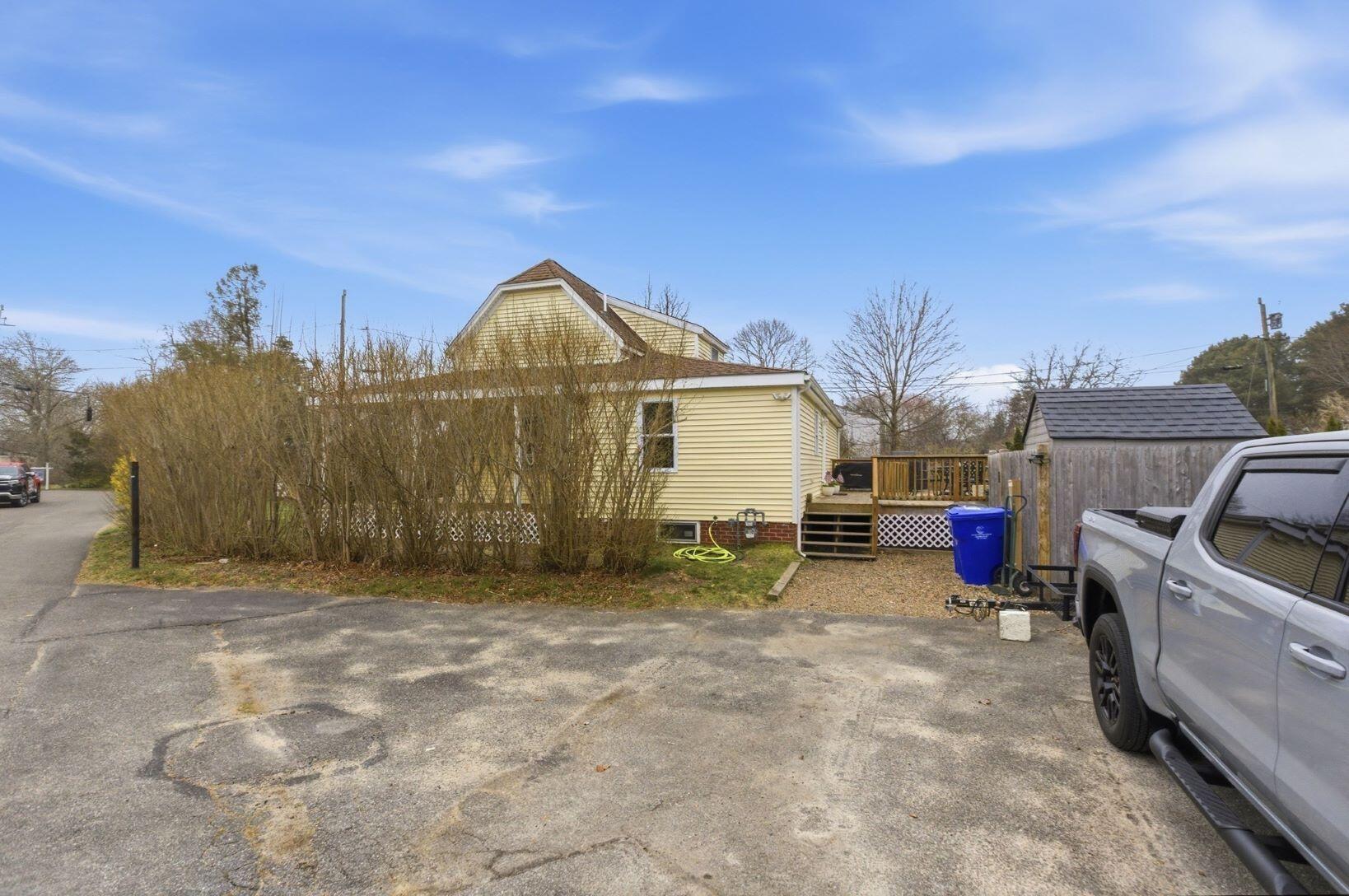 13 Harrison Avenue Buzzards Bay, MA 02532 - Photo 27 of 31 27