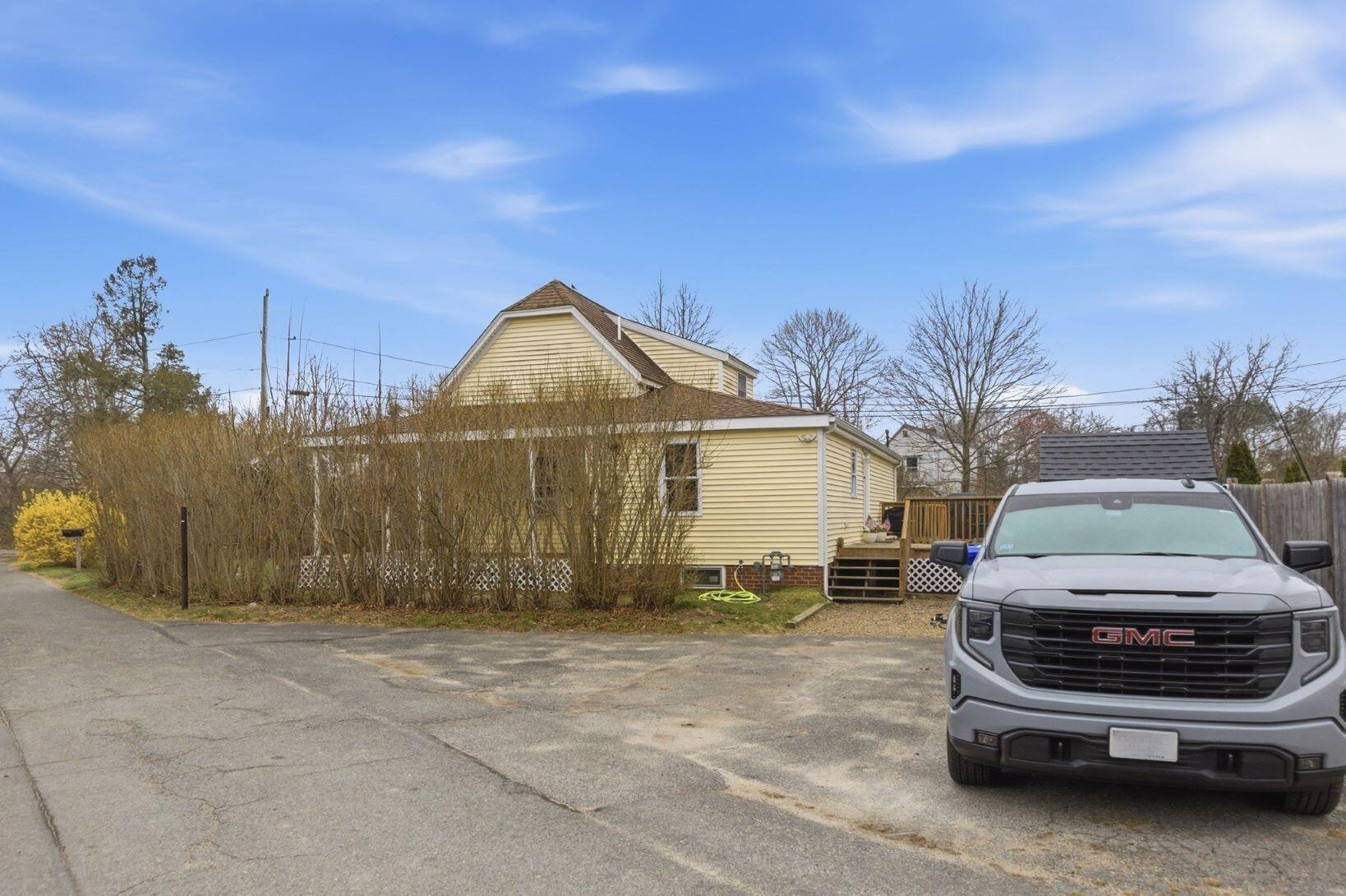 13 Harrison Avenue Buzzards Bay, MA 02532 - Photo 28 of 31 28