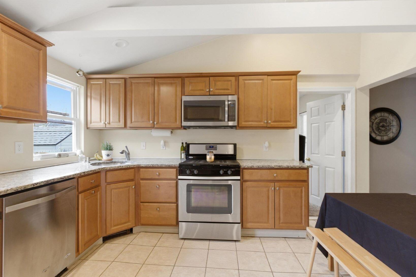 13 Harrison Avenue Buzzards Bay, MA 02532 - Photo 7 of 31 7