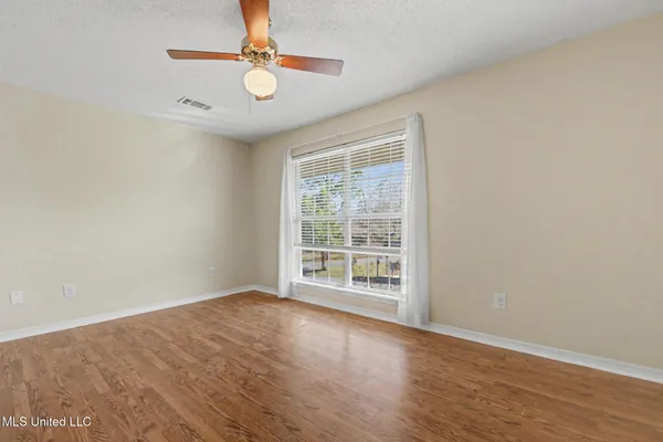 $215,000 | 288 Highpoint Drive, Diamondhead, MS 39525