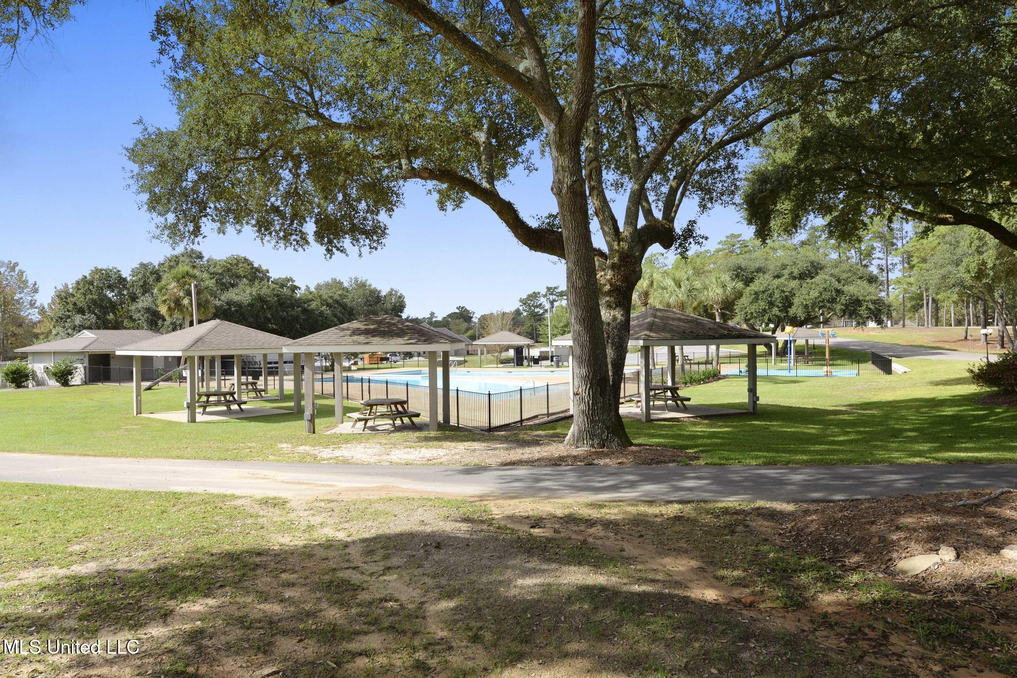 288 Highpoint Drive Diamondhead, MS 39525 - Photo 28 of 38 DH7