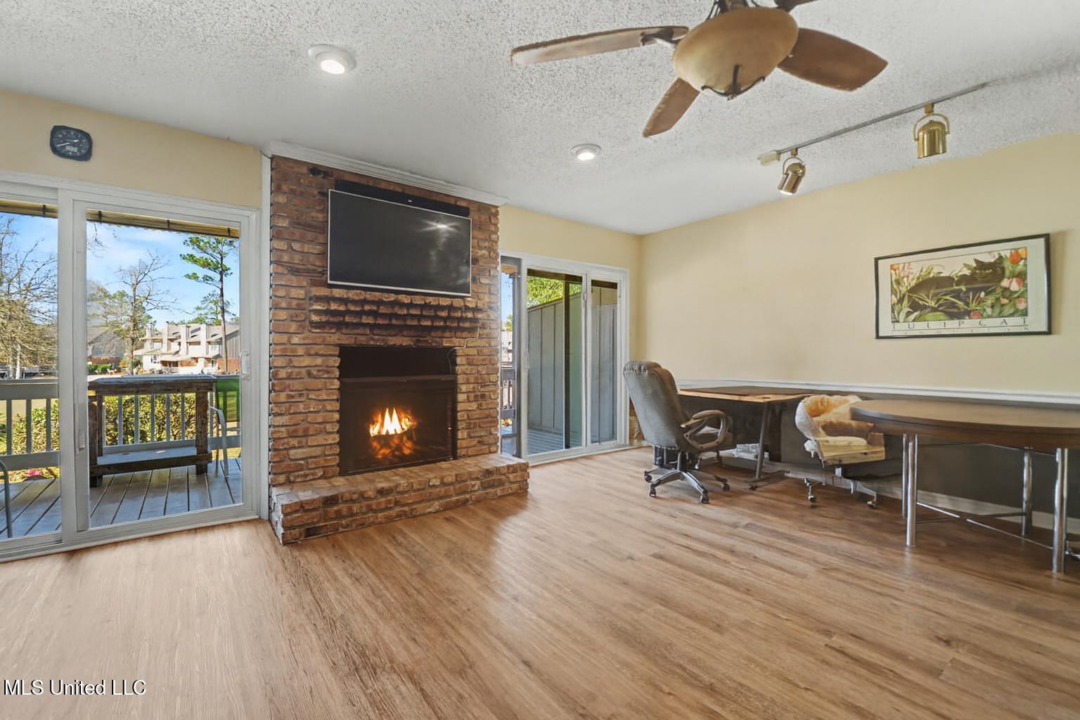 288 Highpoint Drive Diamondhead, MS 39525 - Photo 3 of 38 003