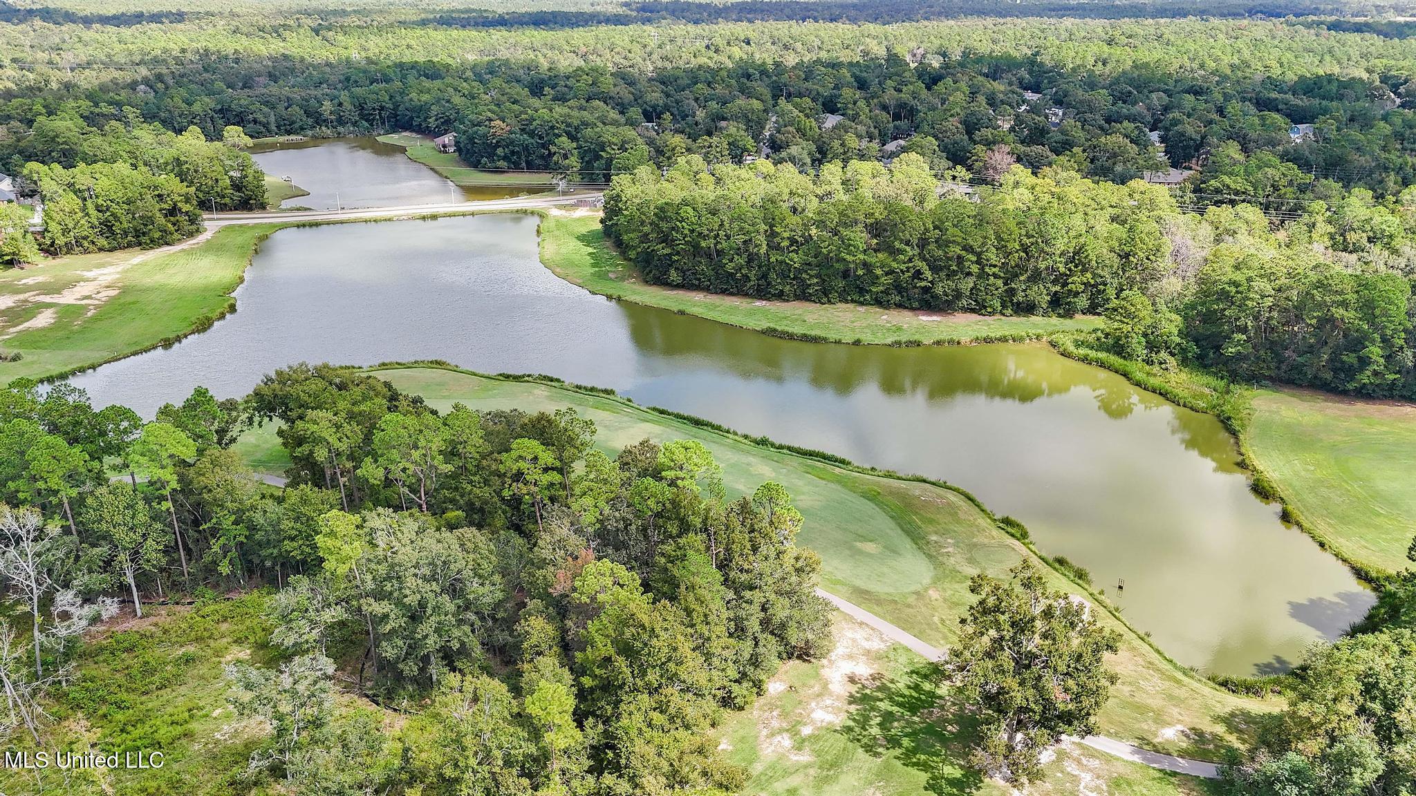 288 Highpoint Drive Diamondhead, MS 39525 - Photo 34 of 38 DH13