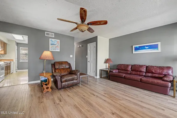 $215,000 | 288 Highpoint Drive, Diamondhead, MS 39525