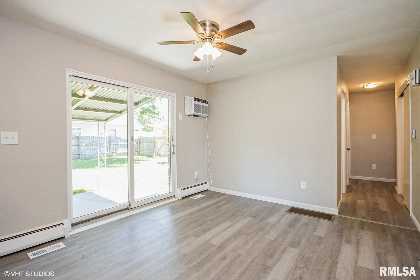 128 Prairie Greenfield, IL 62044 - Photo 6 of 14 Gallery Image 6