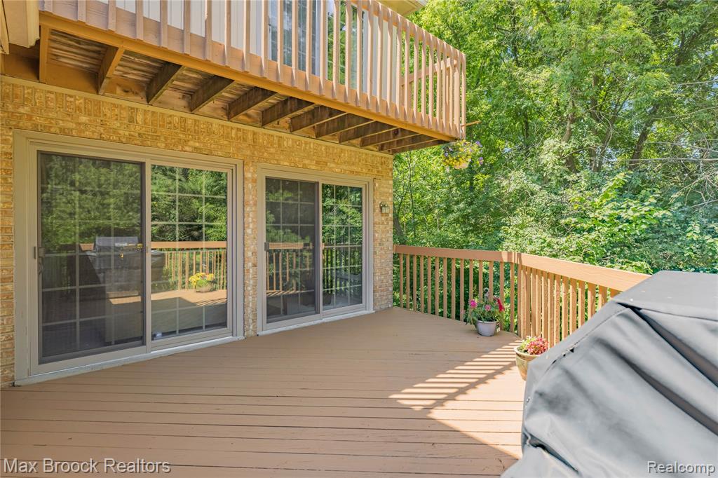 31223 Country Ridge Circle Farmington Hills, MI 48331 - Photo 55 of 62