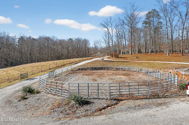 $999,000 | 140 Cherry Ridge Road, Jamestown, TN 38556