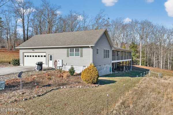 140 Cherry Ridge Road, Jamestown, TN 38556