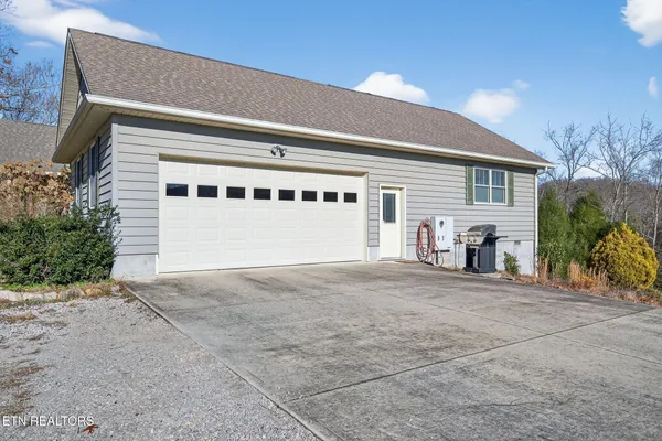 140 Cherry Ridge Road, Jamestown, TN 38556