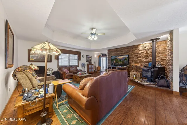 $999,000 | 140 Cherry Ridge Road, Jamestown, TN 38556