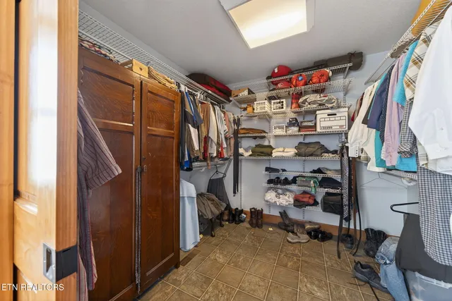 $999,000 | 140 Cherry Ridge Road, Jamestown, TN 38556