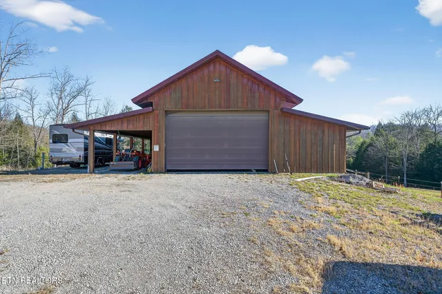 $999,000 | 140 Cherry Ridge Road, Jamestown, TN 38556