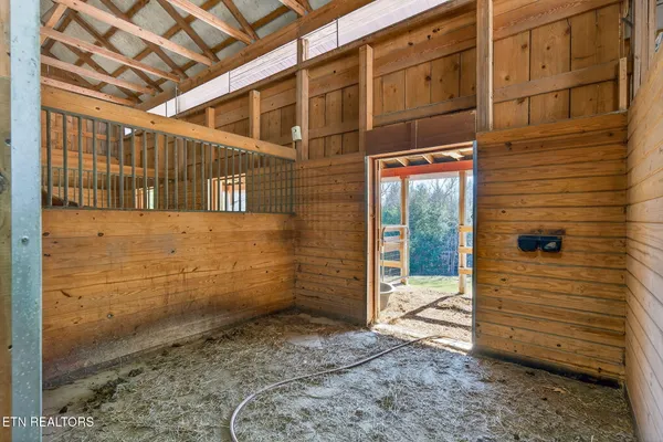 140 Cherry Ridge Road, Jamestown, TN 38556