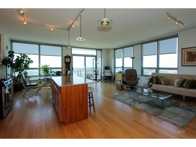 701 South Wells Street, Unit 3004 Chicago, IL 60607 - Photo 4 of 11