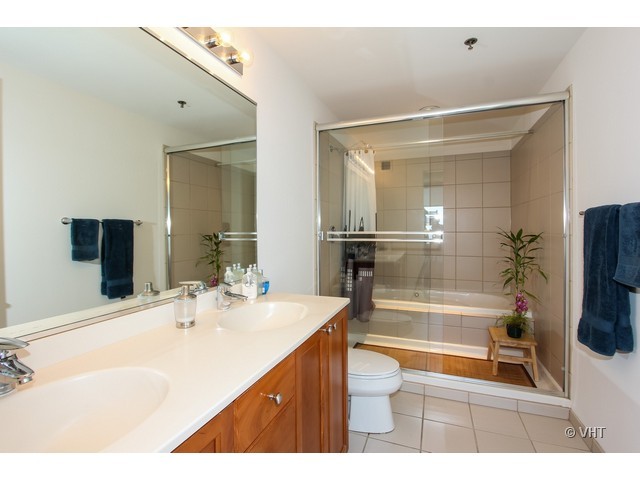 701 South Wells Street, Unit 3004 Chicago, IL 60607 - Photo 7 of 11