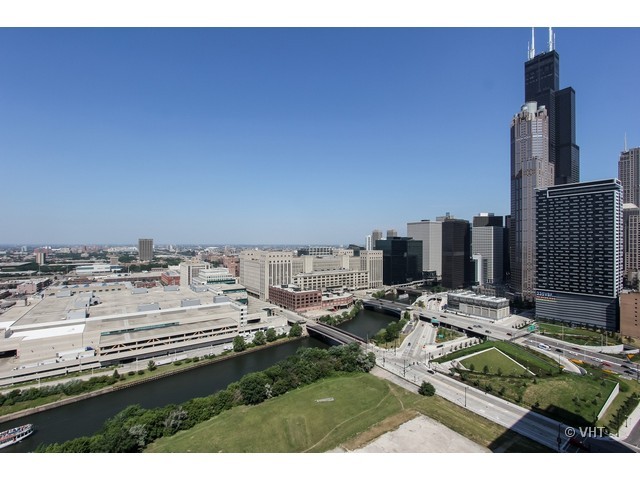 701 South Wells Street, Unit 3004 Chicago, IL 60607 - Photo 10 of 11