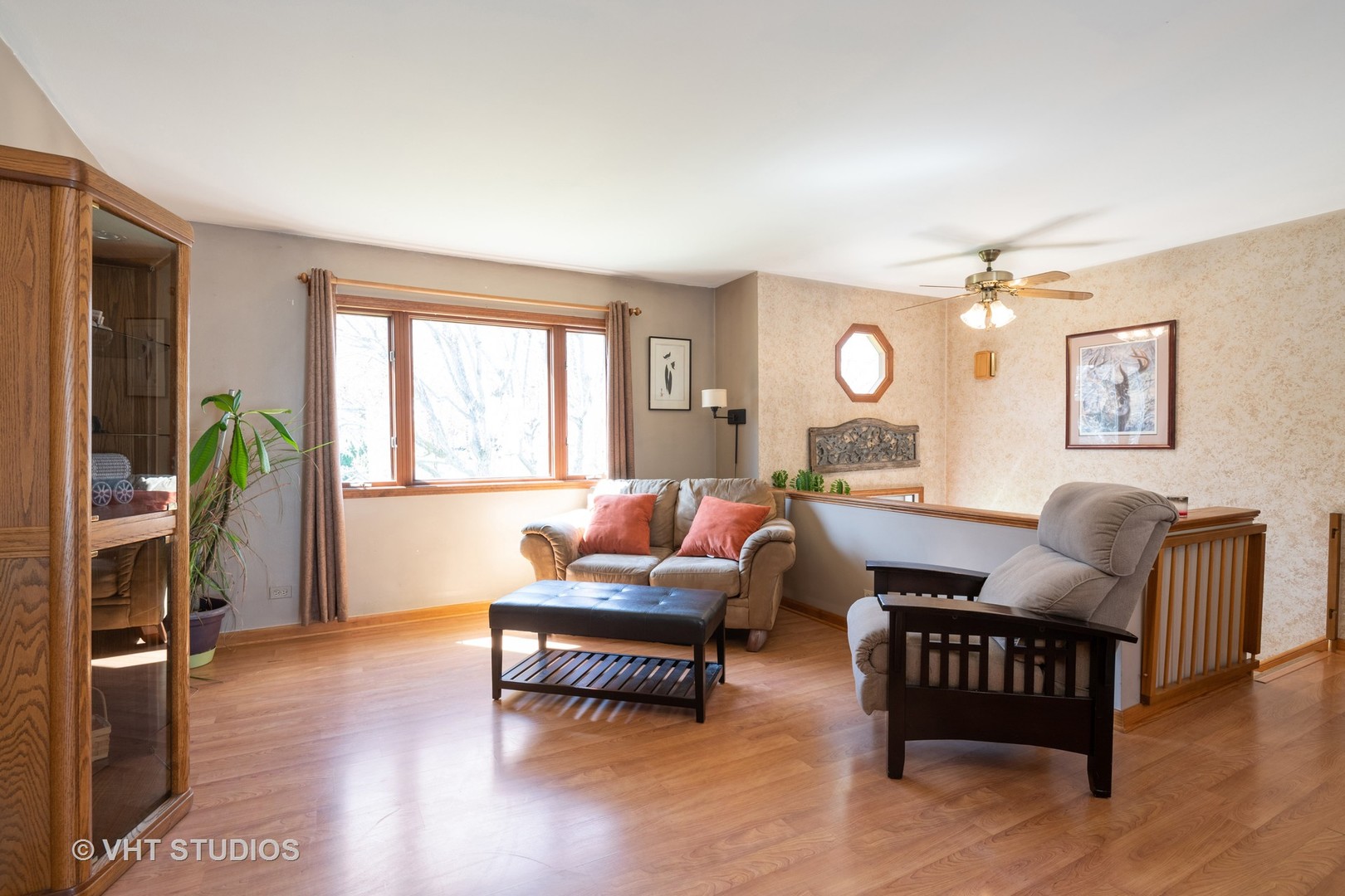33 Tweed Road Fox Lake, IL 60020 - Photo 2 of 10