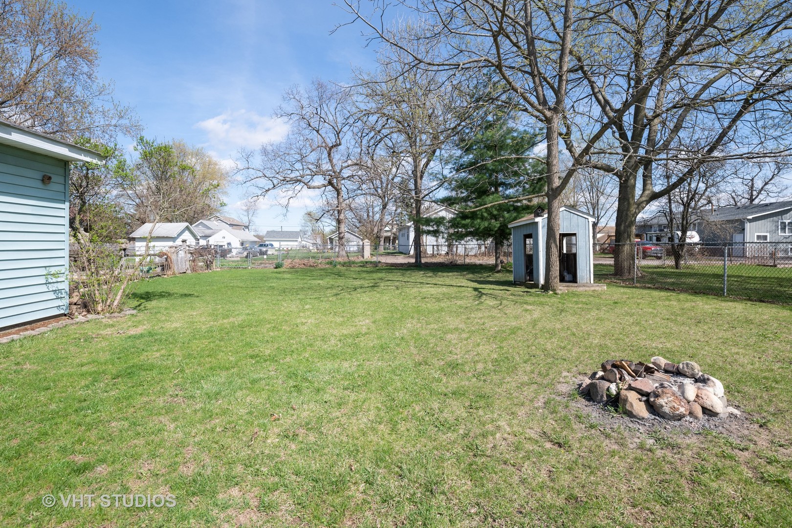 33 Tweed Road Fox Lake, IL 60020 - Photo 9 of 10