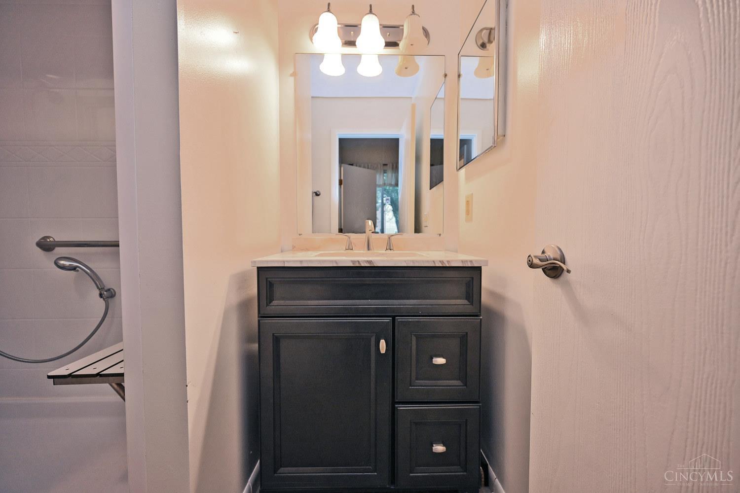 1009 Cedar Ridge Drive, Unit 4 Cincinnati, OH 45245 - Photo 25 of 45
