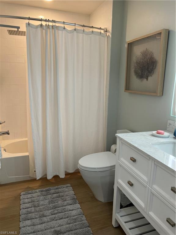 901 Egrets Run, Unit 4102 Naples, FL 34108 - Photo 5 of 27 Guest Bath