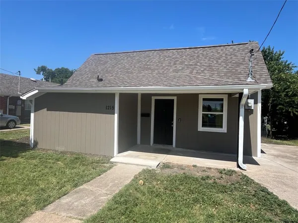 $2,100 | 1215 H Place, Plano, TX 75074
