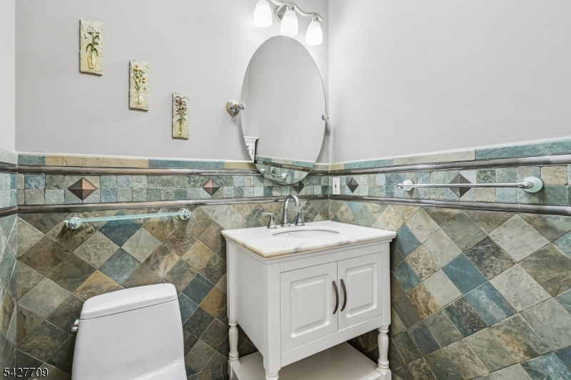 567 Mountain Avenue Springfield, NJ 07081 - Photo 13 of 36