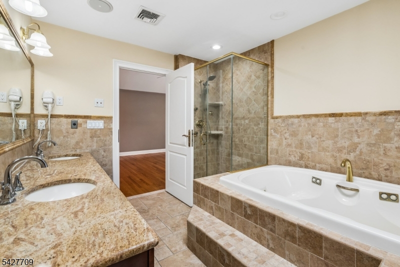567 Mountain Avenue Springfield, NJ 07081 - Photo 19 of 36