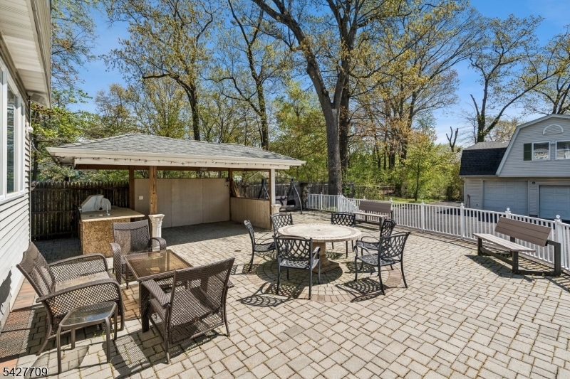 567 Mountain Avenue Springfield, NJ 07081 - Photo 29 of 36